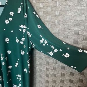 Dark Green Alfani 3/4 Sleeve Long Top XL